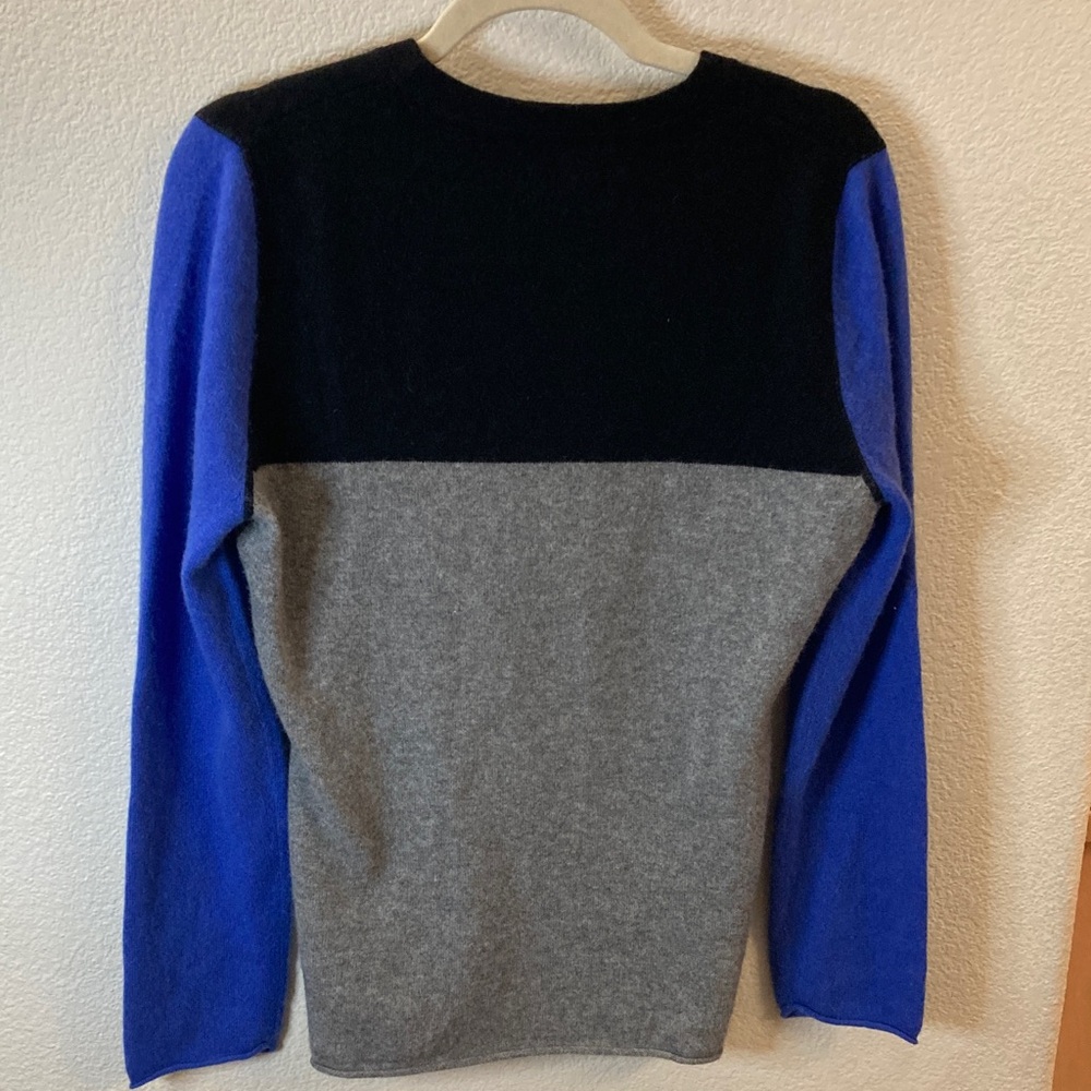 Cashmere 100% Black and Gray Color Block Sweater luxury classic office